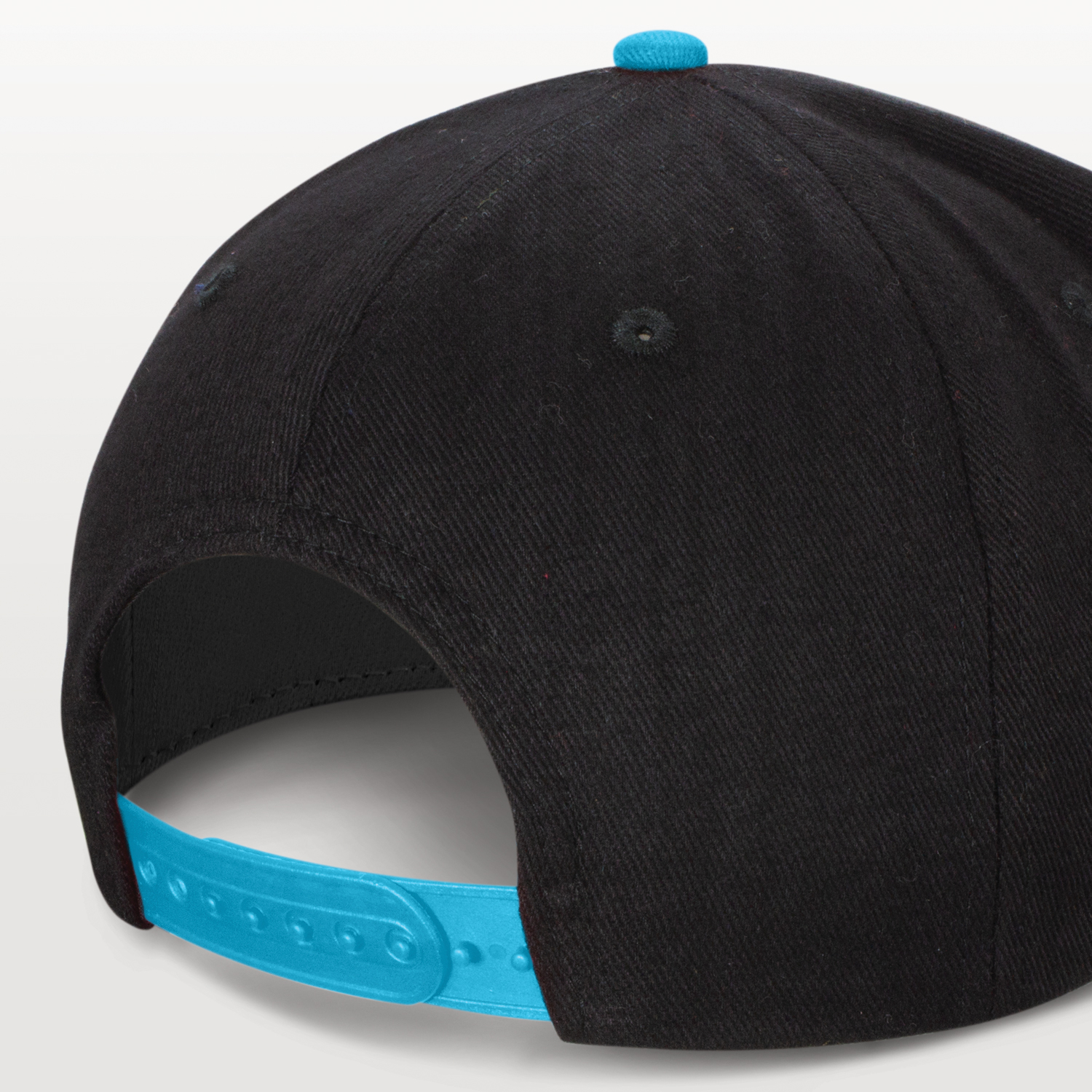 TRENDS | Crusade Flat Peak Cap