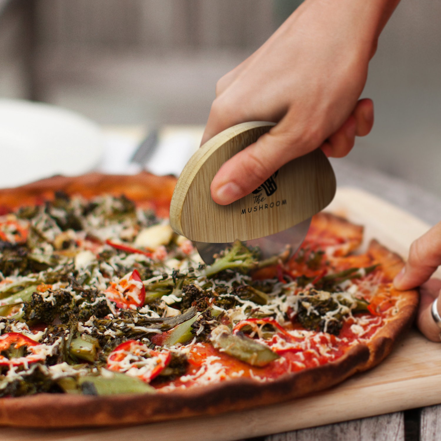 Coupe-pizza Couperet en Bambou